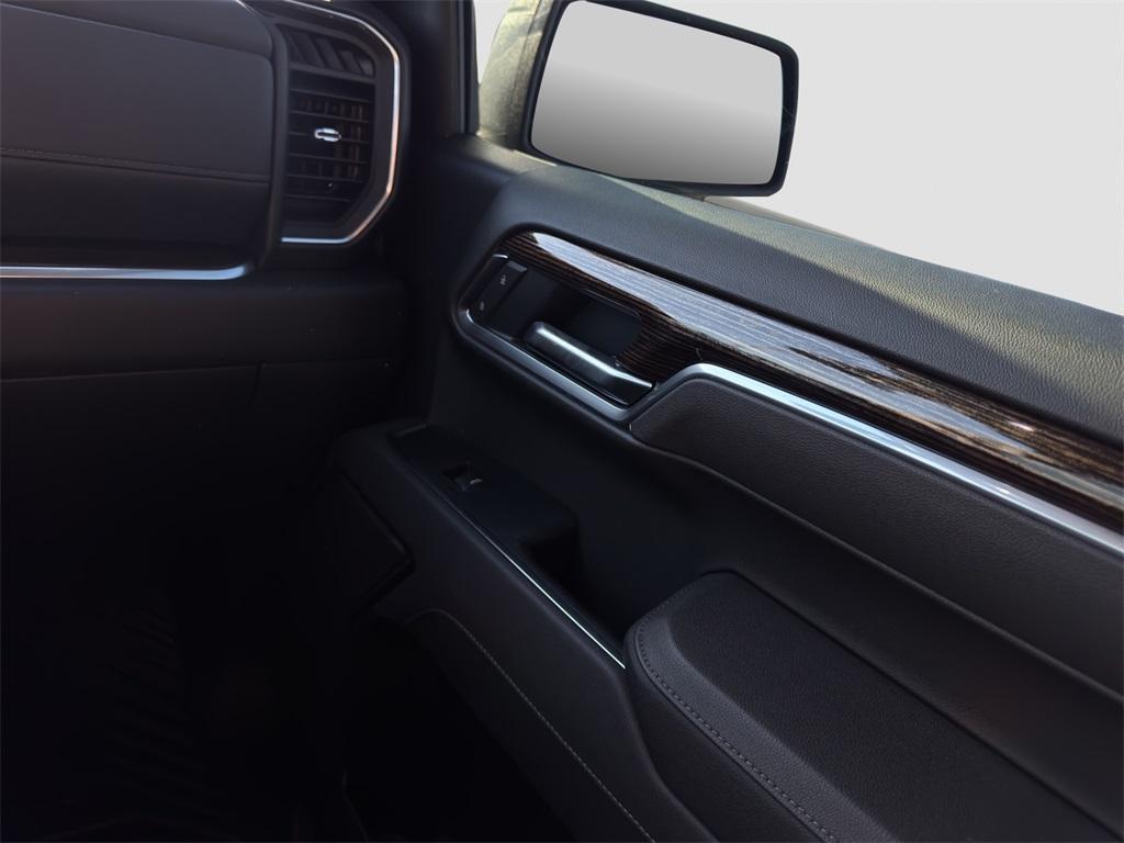 used 2025 GMC Sierra 1500 car, priced at $40,507