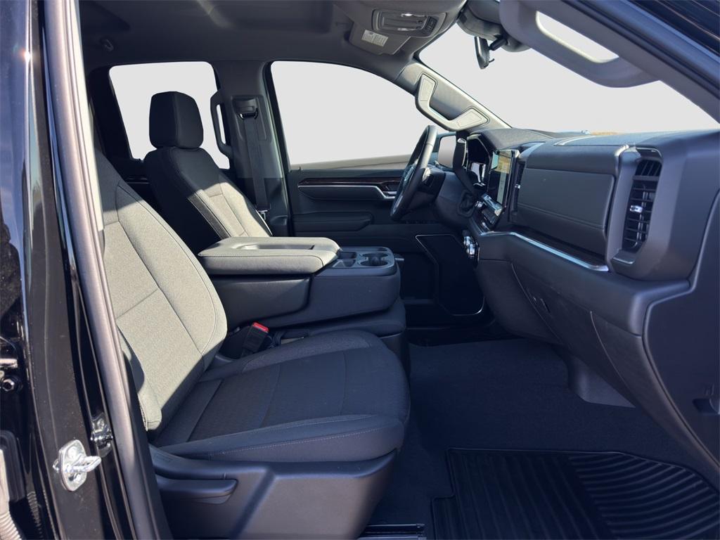 used 2025 GMC Sierra 1500 car, priced at $40,507