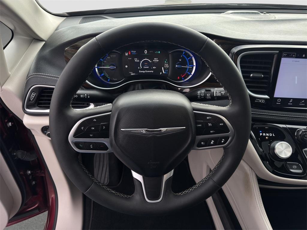 used 2023 Chrysler Pacifica Hybrid car, priced at $32,602