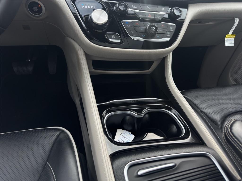 used 2023 Chrysler Pacifica Hybrid car, priced at $32,602