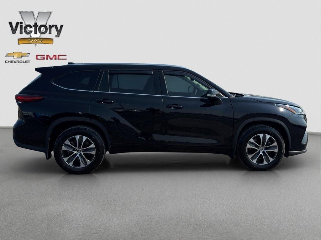 used 2021 Toyota Highlander car, priced at $35,369