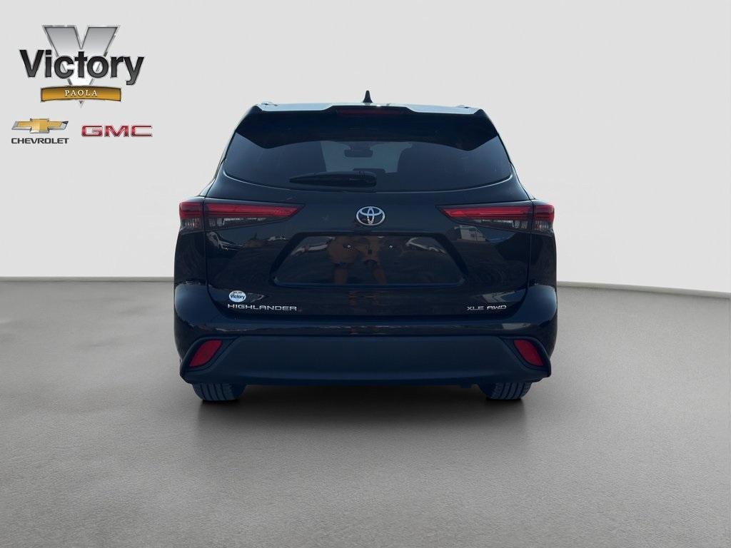 used 2021 Toyota Highlander car, priced at $35,369