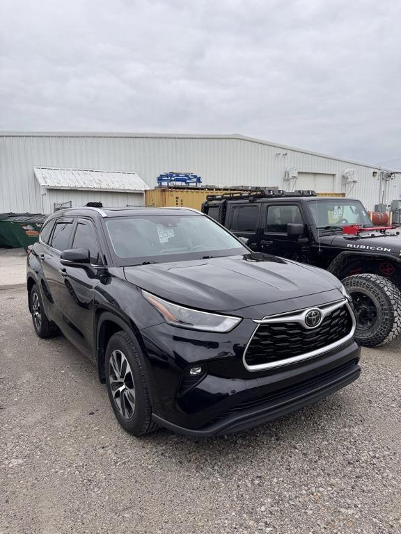 used 2021 Toyota Highlander car, priced at $35,369