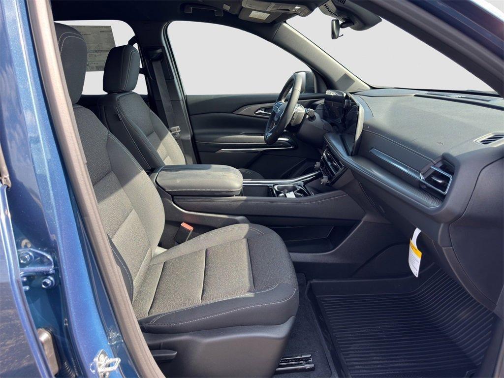 new 2026 Chevrolet Traverse car, priced at $43,160