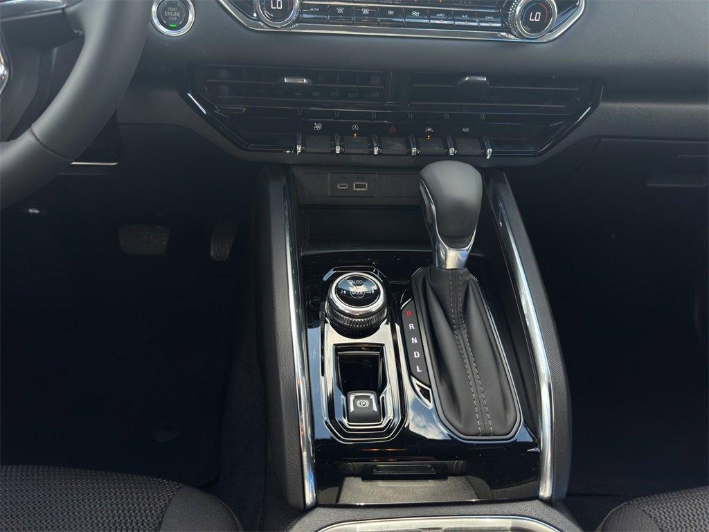 new 2025 GMC Canyon car, priced at $43,015