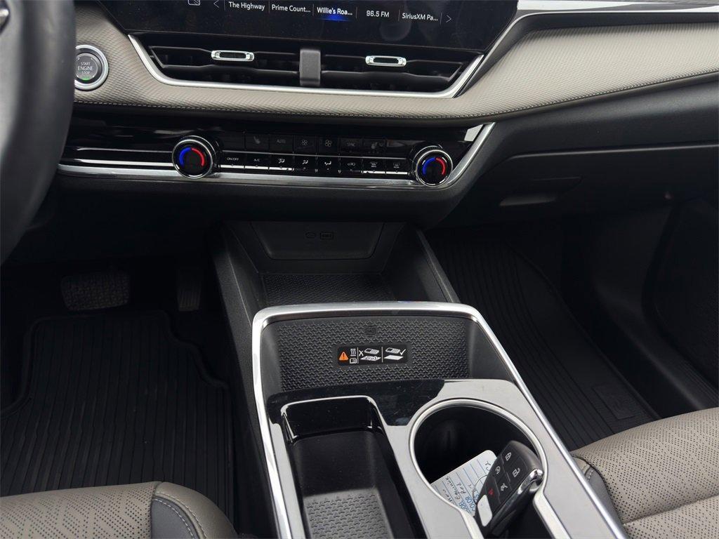 used 2025 Chevrolet Equinox car, priced at $23,934