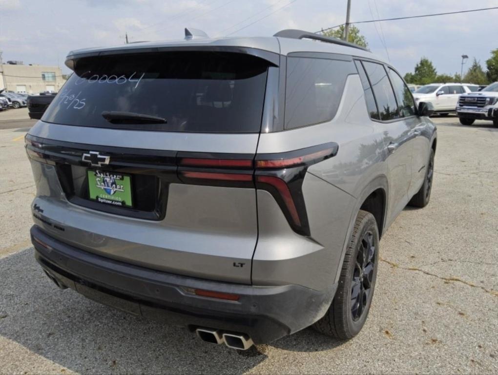 used 2024 Chevrolet Traverse car, priced at $39,431