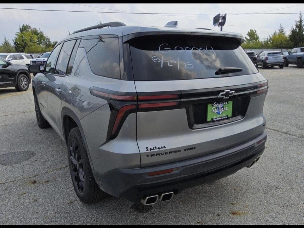 used 2024 Chevrolet Traverse car, priced at $39,431