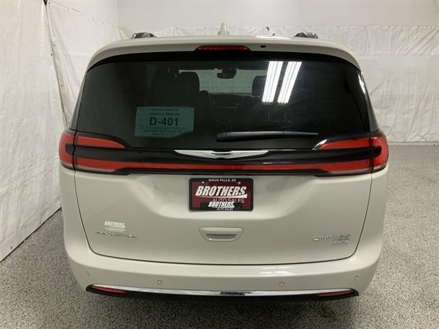 used 2021 Chrysler Pacifica car, priced at $35,990