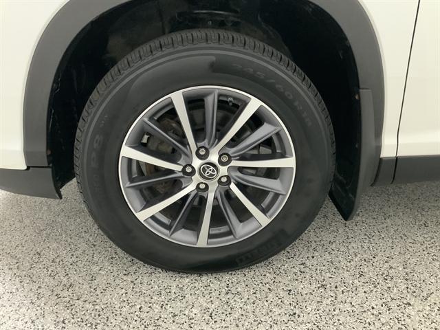 used 2019 Toyota Highlander car, priced at $27,990