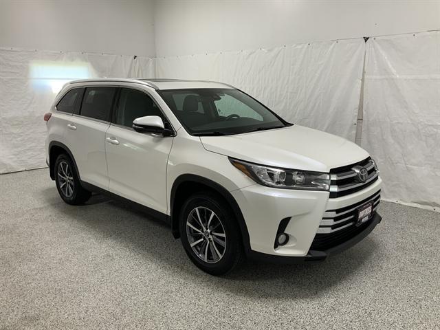 used 2019 Toyota Highlander car, priced at $27,990