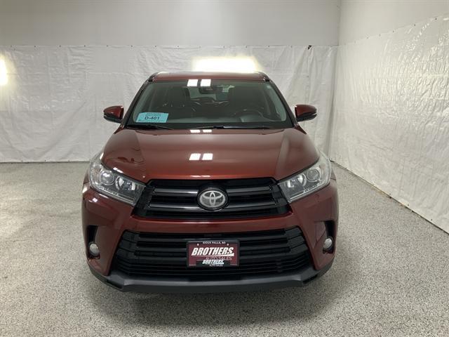 used 2017 Toyota Highlander car, priced at $23,990