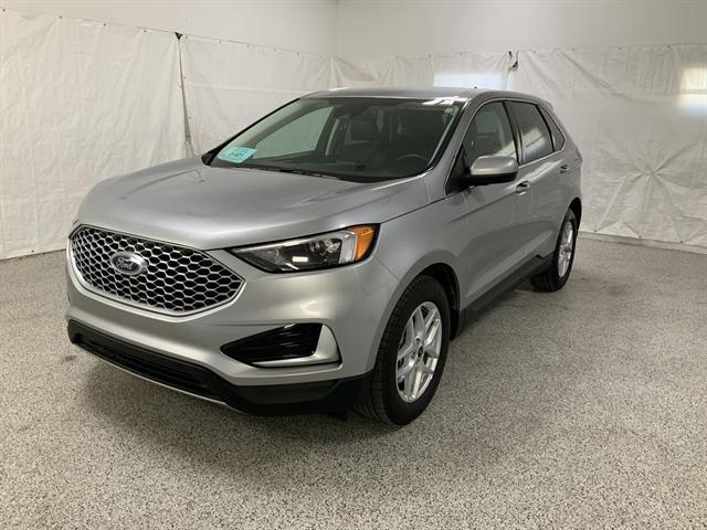 used 2024 Ford Edge car, priced at $29,490