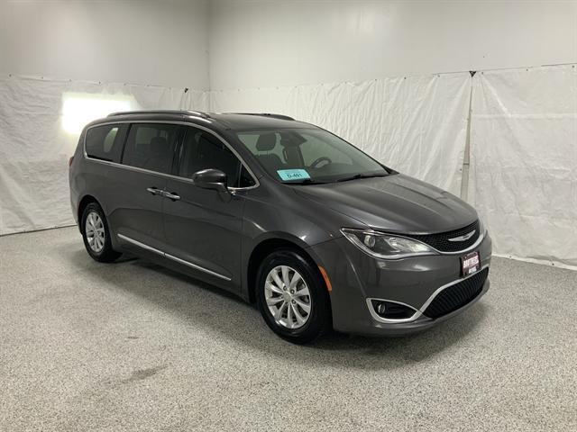 used 2018 Chrysler Pacifica car, priced at $15,990