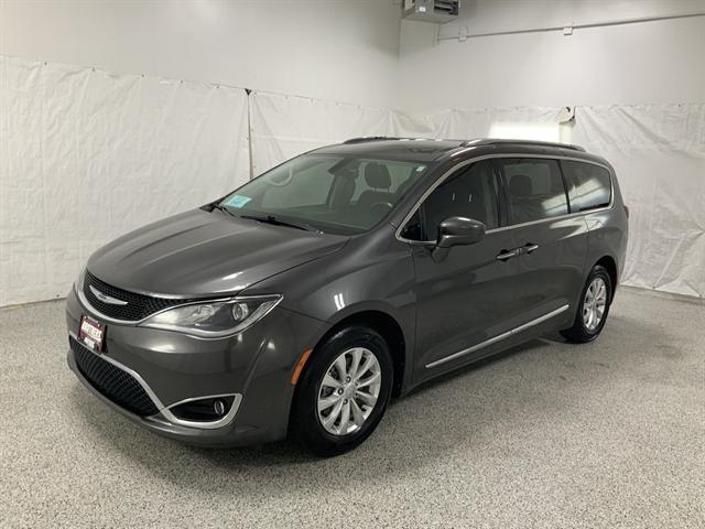 used 2018 Chrysler Pacifica car, priced at $15,990