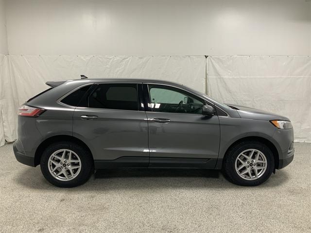 used 2024 Ford Edge car, priced at $28,990