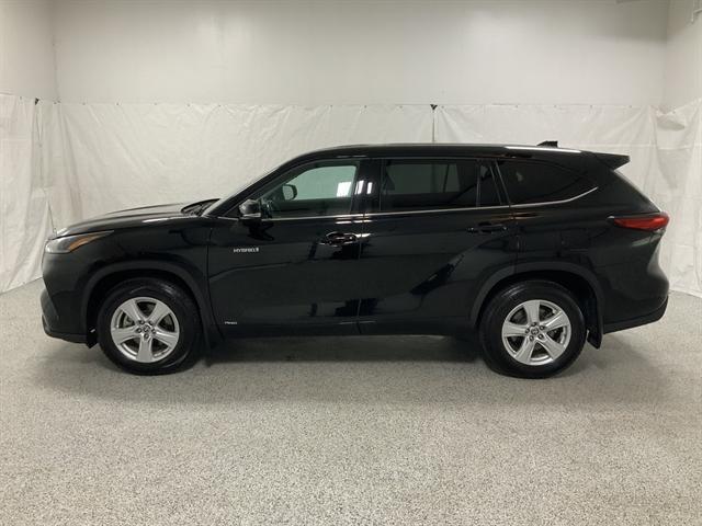 used 2021 Toyota Highlander Hybrid car, priced at $30,490