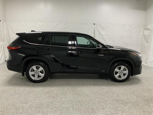 used 2021 Toyota Highlander Hybrid car, priced at $30,490