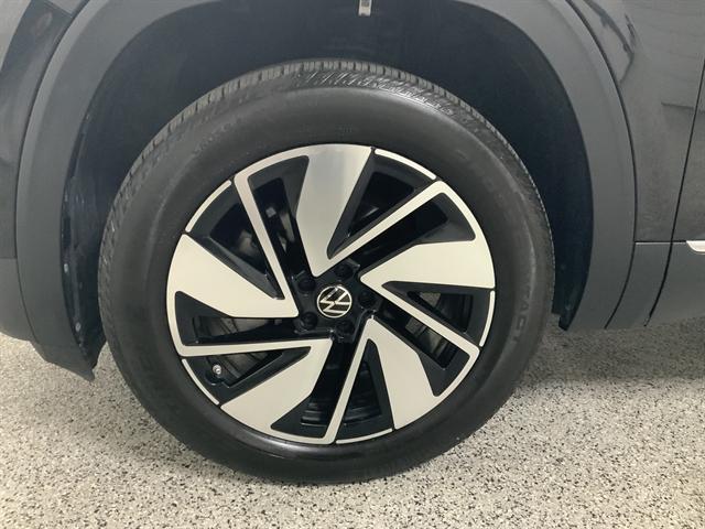 used 2024 Volkswagen Atlas car, priced at $39,990