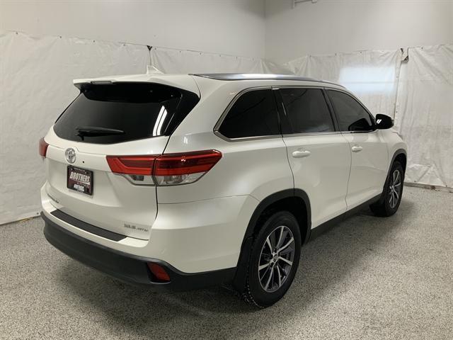 used 2019 Toyota Highlander car, priced at $27,490