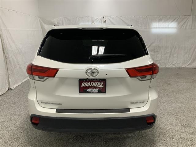 used 2019 Toyota Highlander car, priced at $27,490