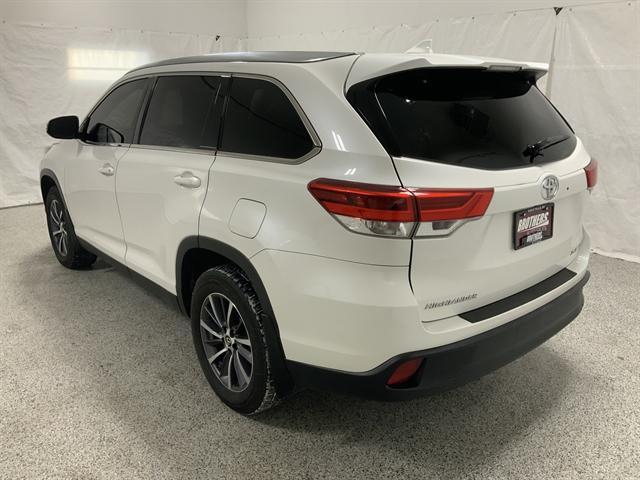 used 2019 Toyota Highlander car, priced at $27,490