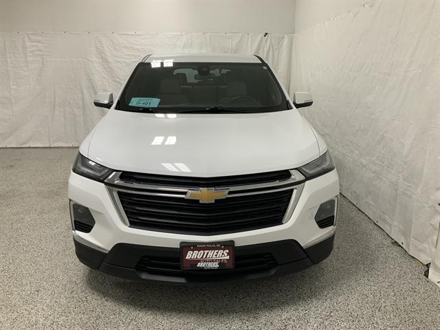 used 2022 Chevrolet Traverse car, priced at $21,490