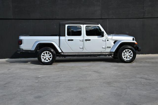 used 2023 Jeep Gladiator car, priced at $16,980