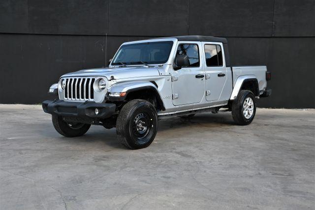 used 2023 Jeep Gladiator car, priced at $16,980