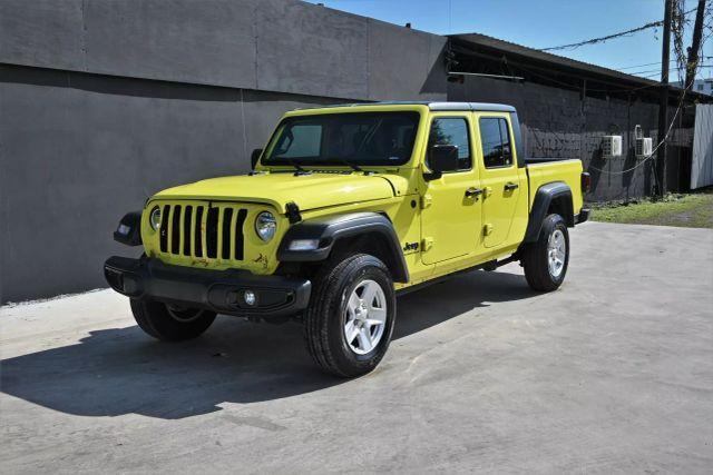 used 2023 Jeep Gladiator car, priced at $18,980