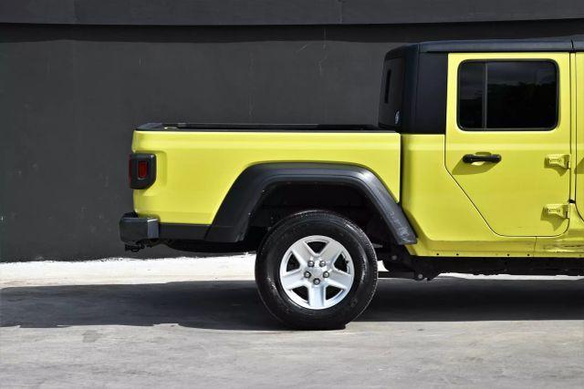 used 2023 Jeep Gladiator car, priced at $18,980