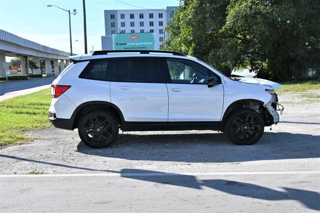 used 2025 Honda Passport car, priced at $18,980