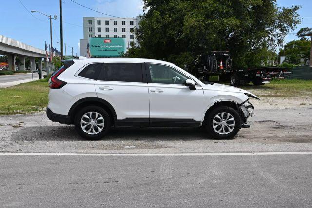 used 2025 Honda CR-V car, priced at $14,000