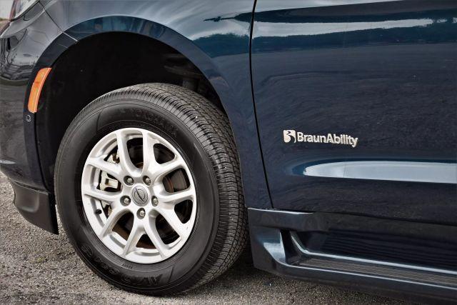 used 2021 Chrysler Pacifica car, priced at $29,980