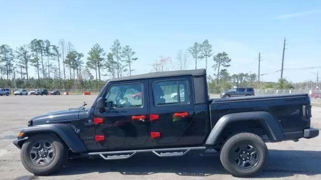 used 2022 Jeep Gladiator car, priced at $15,980