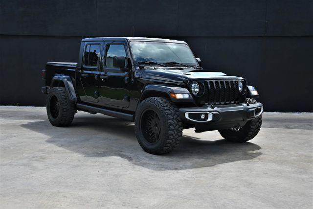 used 2021 Jeep Gladiator car, priced at $23,480