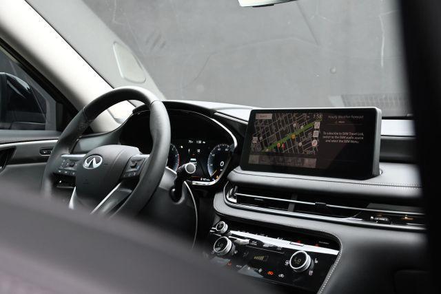 used 2025 INFINITI QX60 car, priced at $18,800