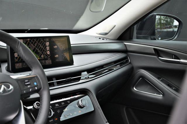 used 2025 INFINITI QX60 car, priced at $18,800