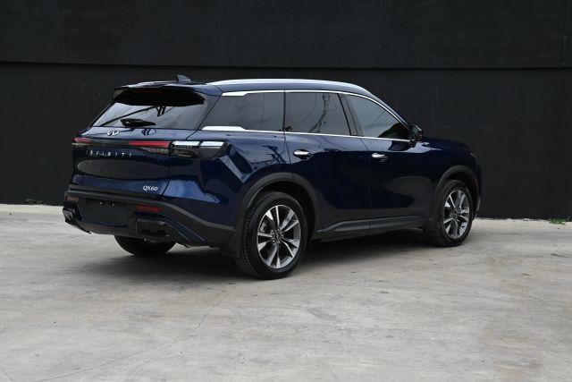 used 2025 INFINITI QX60 car, priced at $18,800