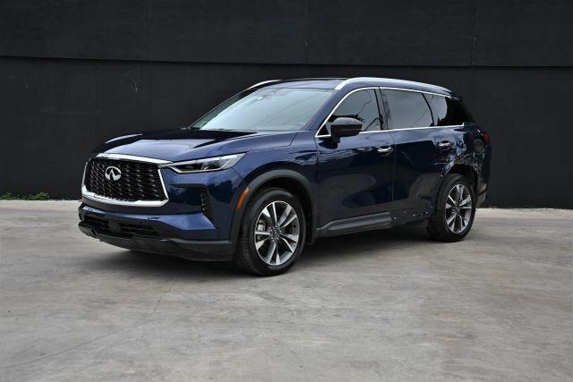used 2025 INFINITI QX60 car, priced at $18,800