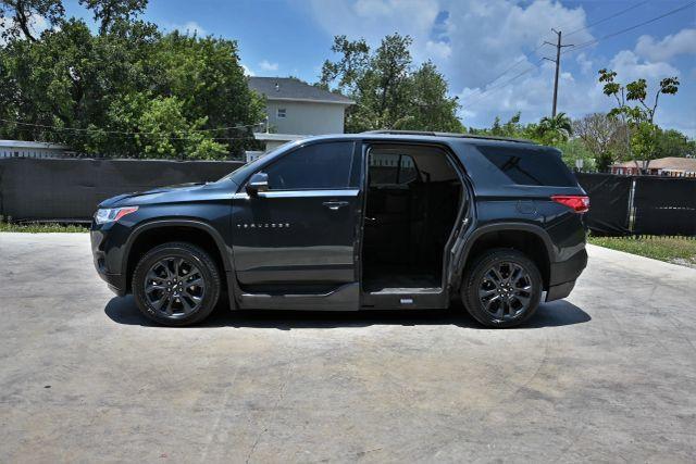 used 2021 Chevrolet Traverse car, priced at $10,780