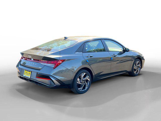 new 2025 Hyundai Elantra car, priced at $30,640