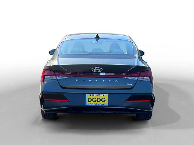 new 2025 Hyundai Elantra car, priced at $30,640