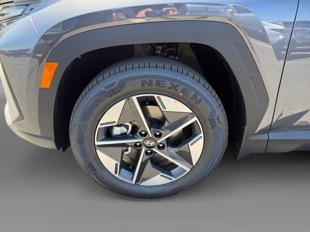 new 2025 Hyundai TUCSON Hybrid car, priced at $38,640