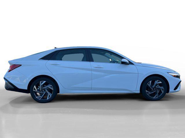 new 2025 Hyundai Elantra car, priced at $31,085