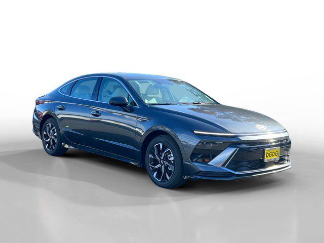 new 2024 Hyundai Sonata car, priced at $28,180