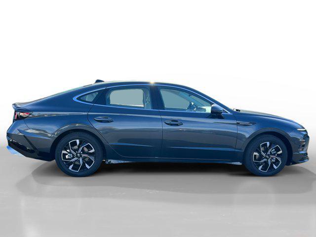 new 2024 Hyundai Sonata car, priced at $28,180