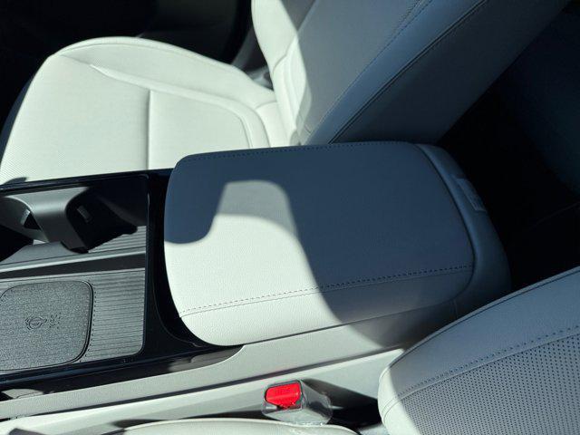 new 2025 Hyundai TUCSON Hybrid car, priced at $43,235