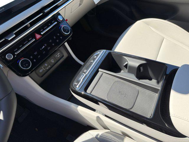 new 2025 Hyundai TUCSON Hybrid car, priced at $43,235