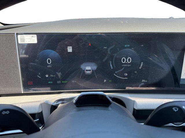 new 2025 Hyundai TUCSON Hybrid car, priced at $38,560
